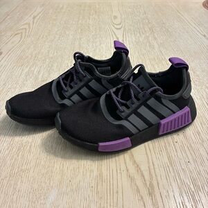 Youth Adidas NMD R1 Sneaker Shoes (Purple/Black).